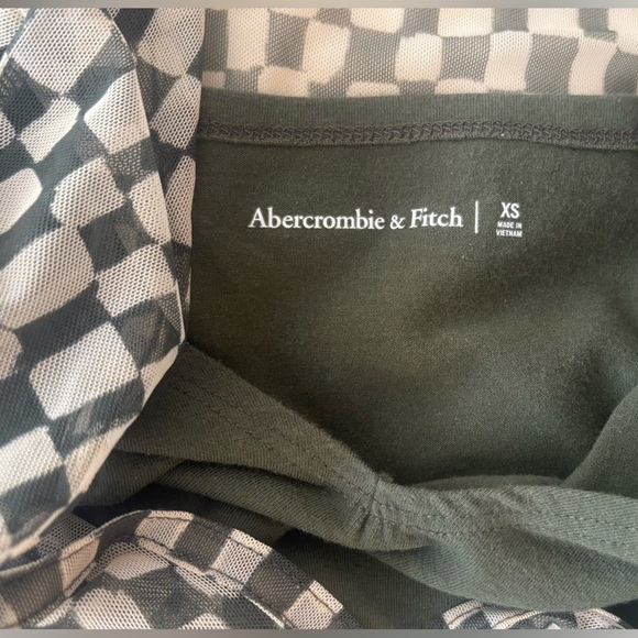 Abercrombie & Fitch Checkered Mesh Crop Top - Picture 7 of 11